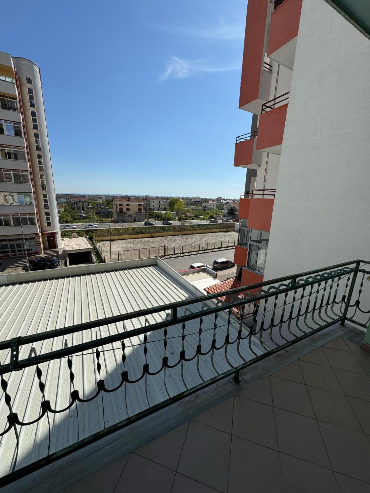 Hotel Europa Lezhë Exterior foto