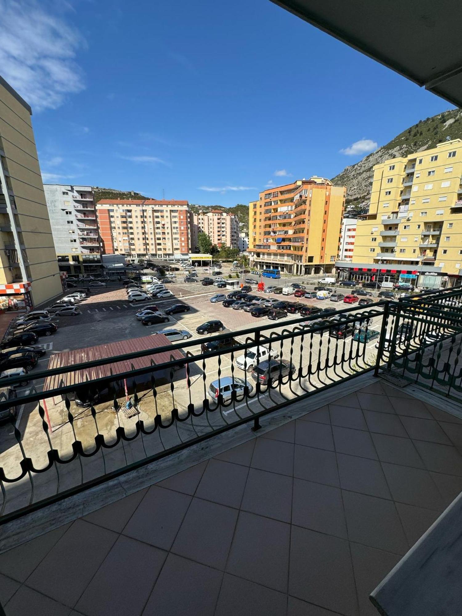 Hotel Europa Lezhë Exterior foto